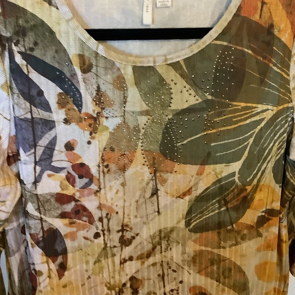 est.1846 Tops - Floral Print Long Sleeve Top in Green and Cream